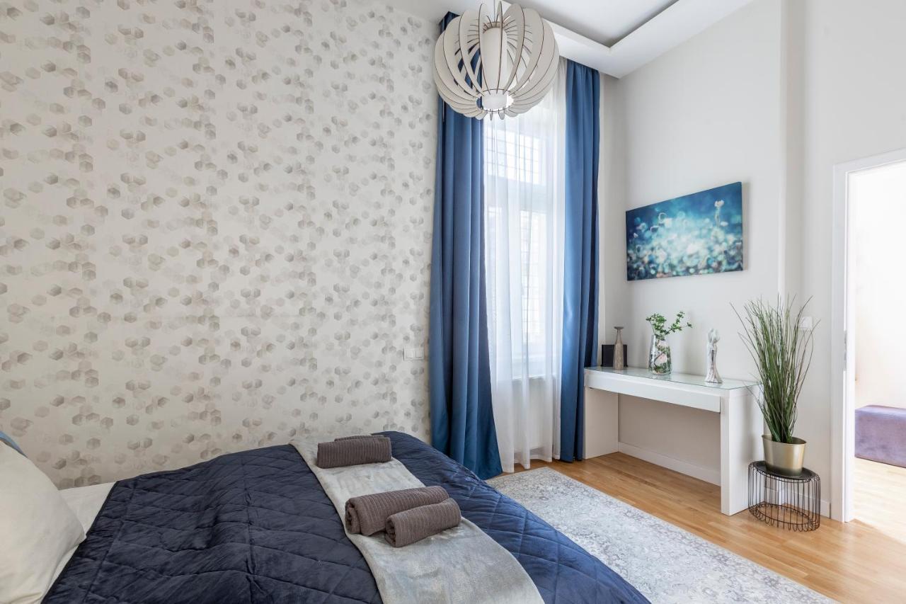 Luxury Quentin Apartment 3 Bedrm, 2 Bathrm Budapeste Exterior foto